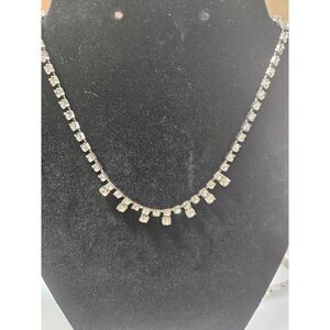 *Sale* Vintage silver tone rhinestone choker necklace